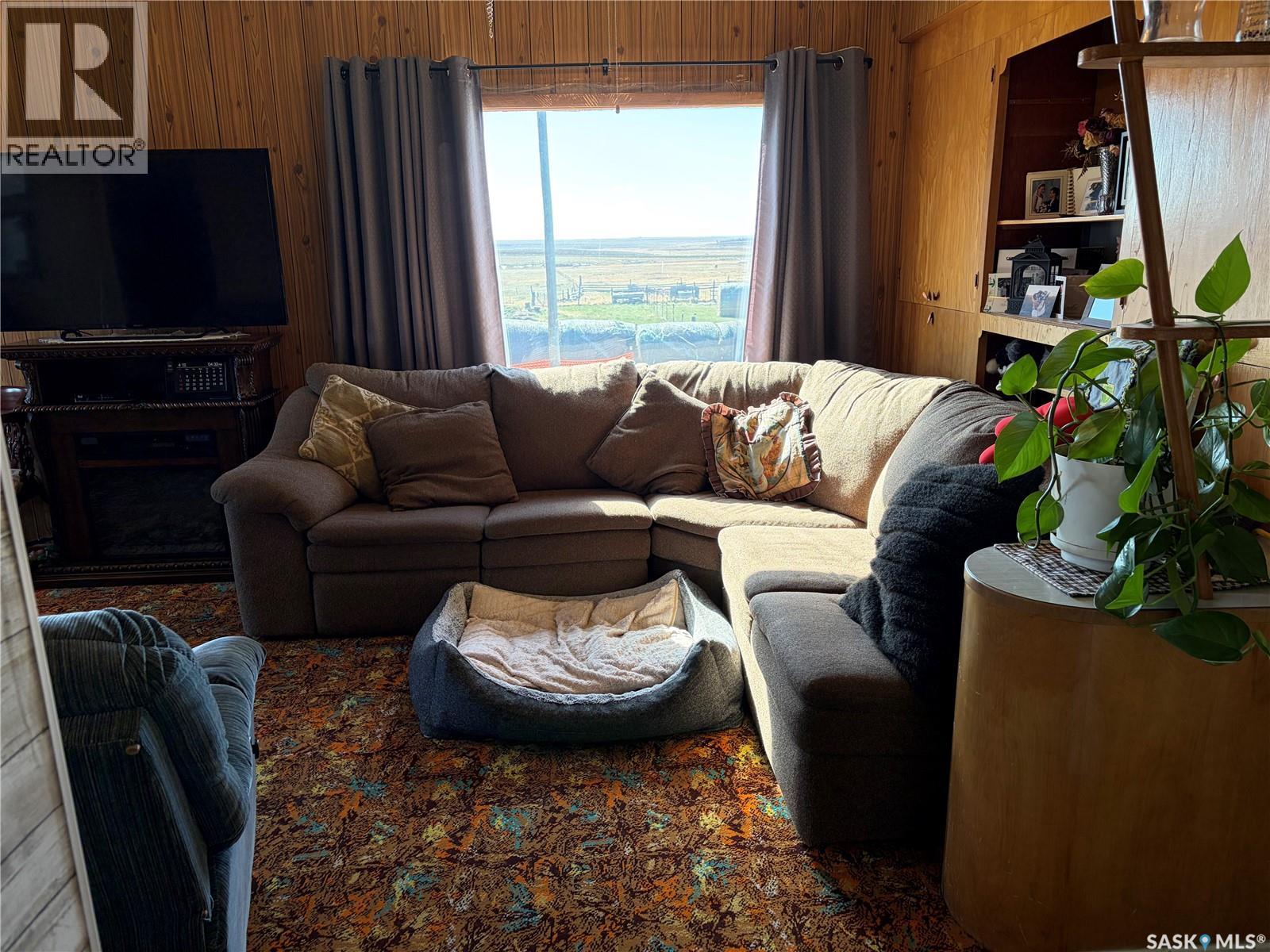 Wallis Farm, Wise Creek Rm No. 77, Saskatchewan S0N 2M0 - Photo 18 - SK034318