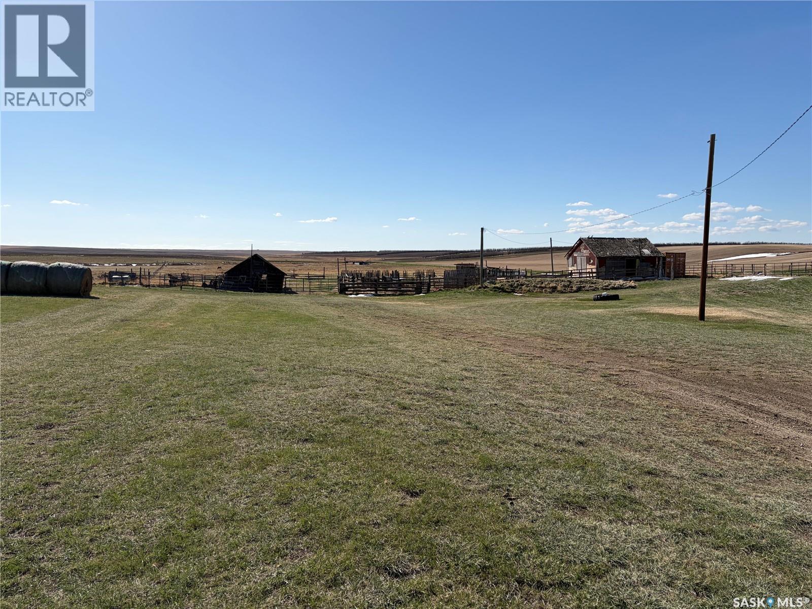 Wallis Farm, Wise Creek Rm No. 77, Saskatchewan S0N 2M0 - Photo 37 - SK034318