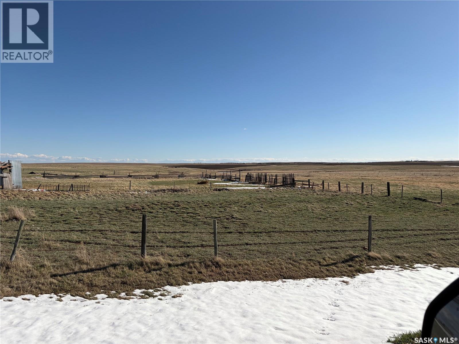 Wallis Farm, Wise Creek Rm No. 77, Saskatchewan S0N 2M0 - Photo 40 - SK034318