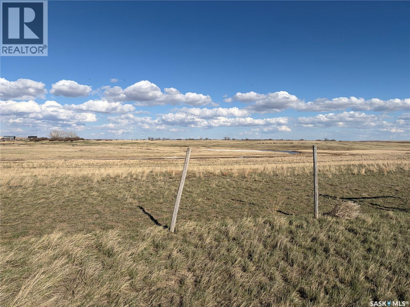 Wallis Farm, Wise Creek Rm No. 77, Saskatchewan S0N 2M0 - Photo 42 - SK034318