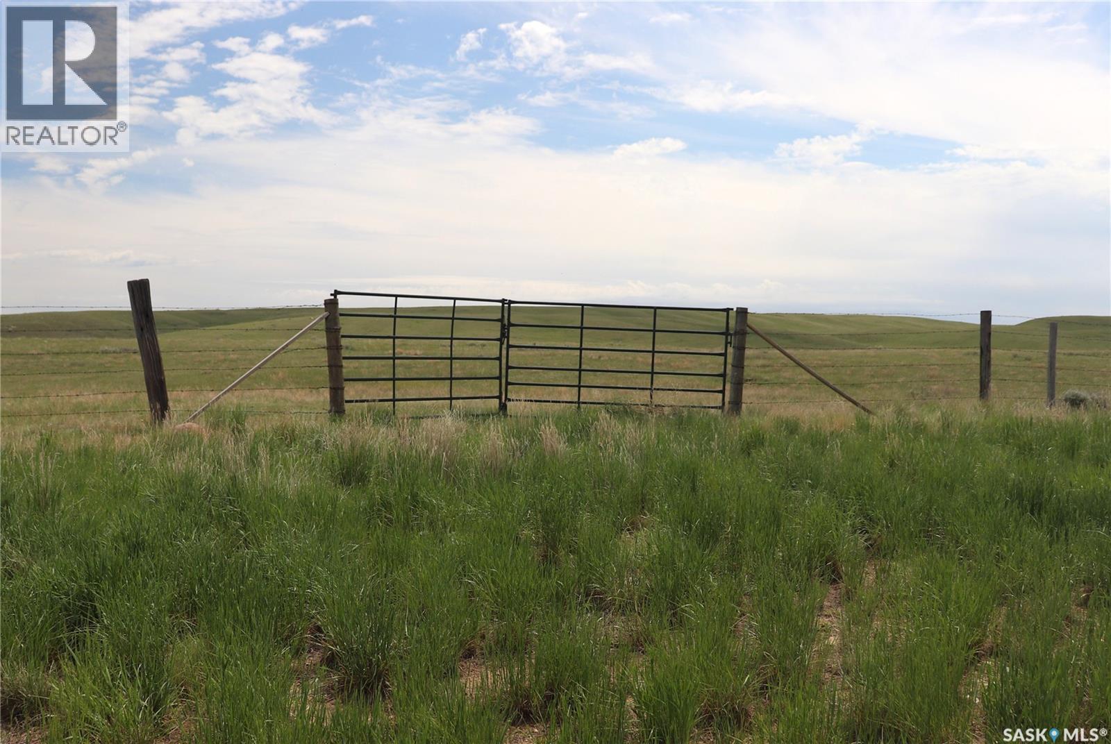 925 Acres Pasture Near Admiral, Wise Creek Rm No. 77, Saskatchewan S0N 0B0 - Photo 14 - SK038623
