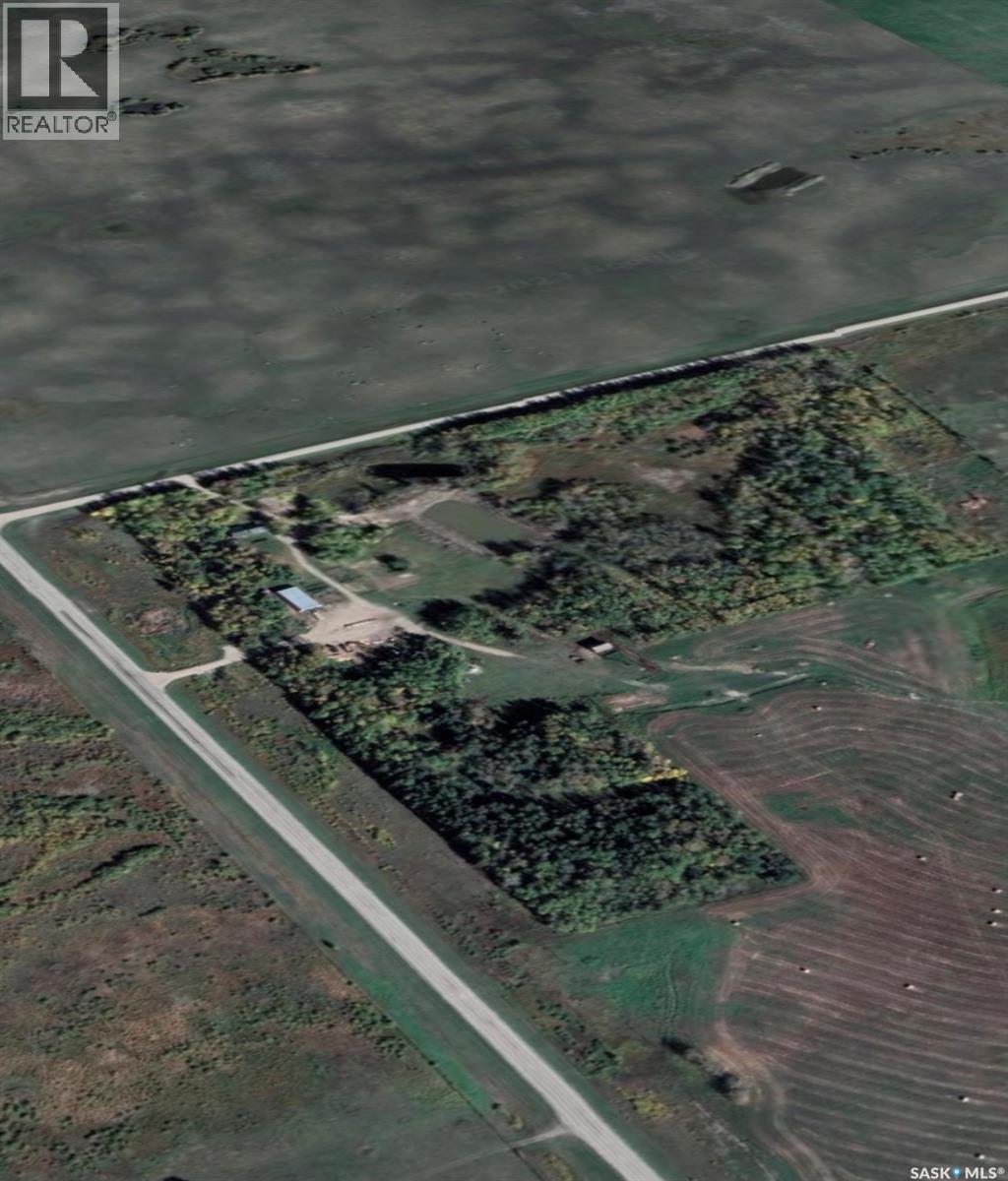 Neustaeter Farm, Preeceville Rm No. 334, Saskatchewan S0A 0A2 - Photo 2 - SK040182
